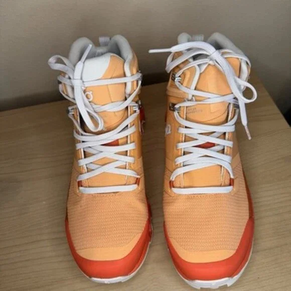 Women's 9.5 On Cloud Cloudrock 2 Waterproof Swiss Engineering Hiking Boots Flare - Picture 4 of 10